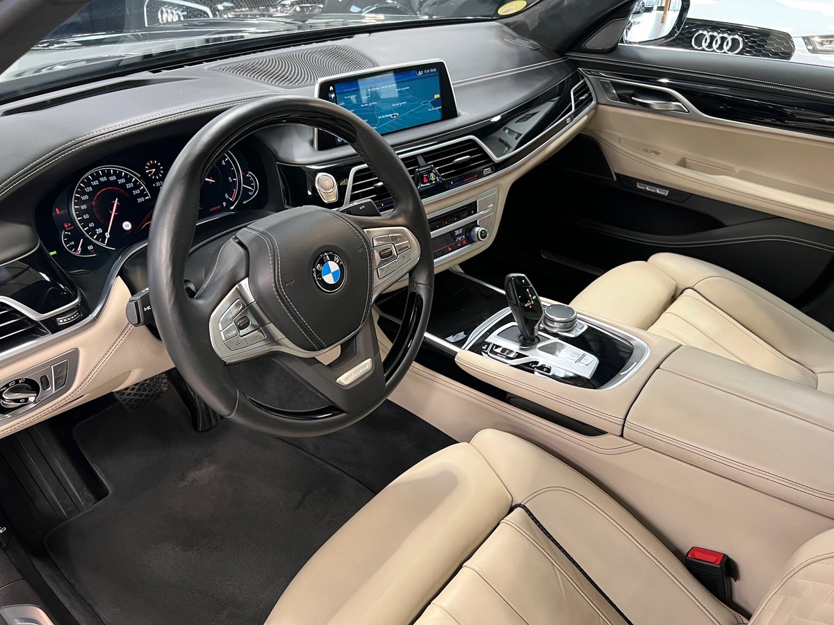 Bmw Série 7 730D 265 XDRIVE EXCLUSIVE INDIVIDUAL