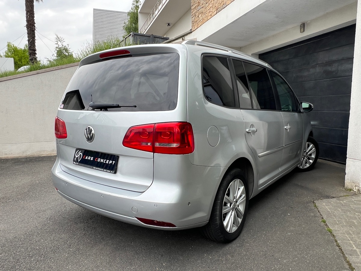 Volkswagen Touran Confortline 2.0 TDI 140 DSG6