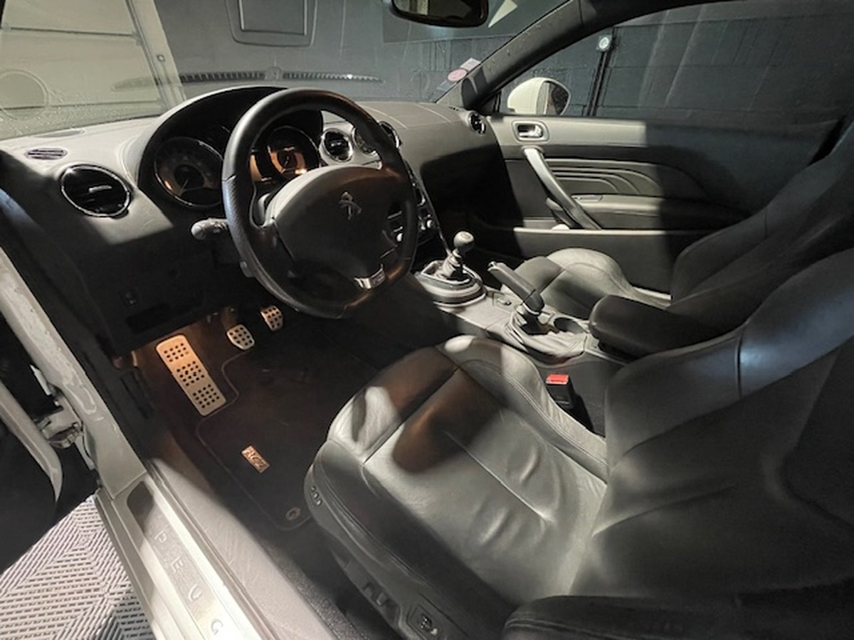 Peugeot RCZ 1.6 THP 200CV