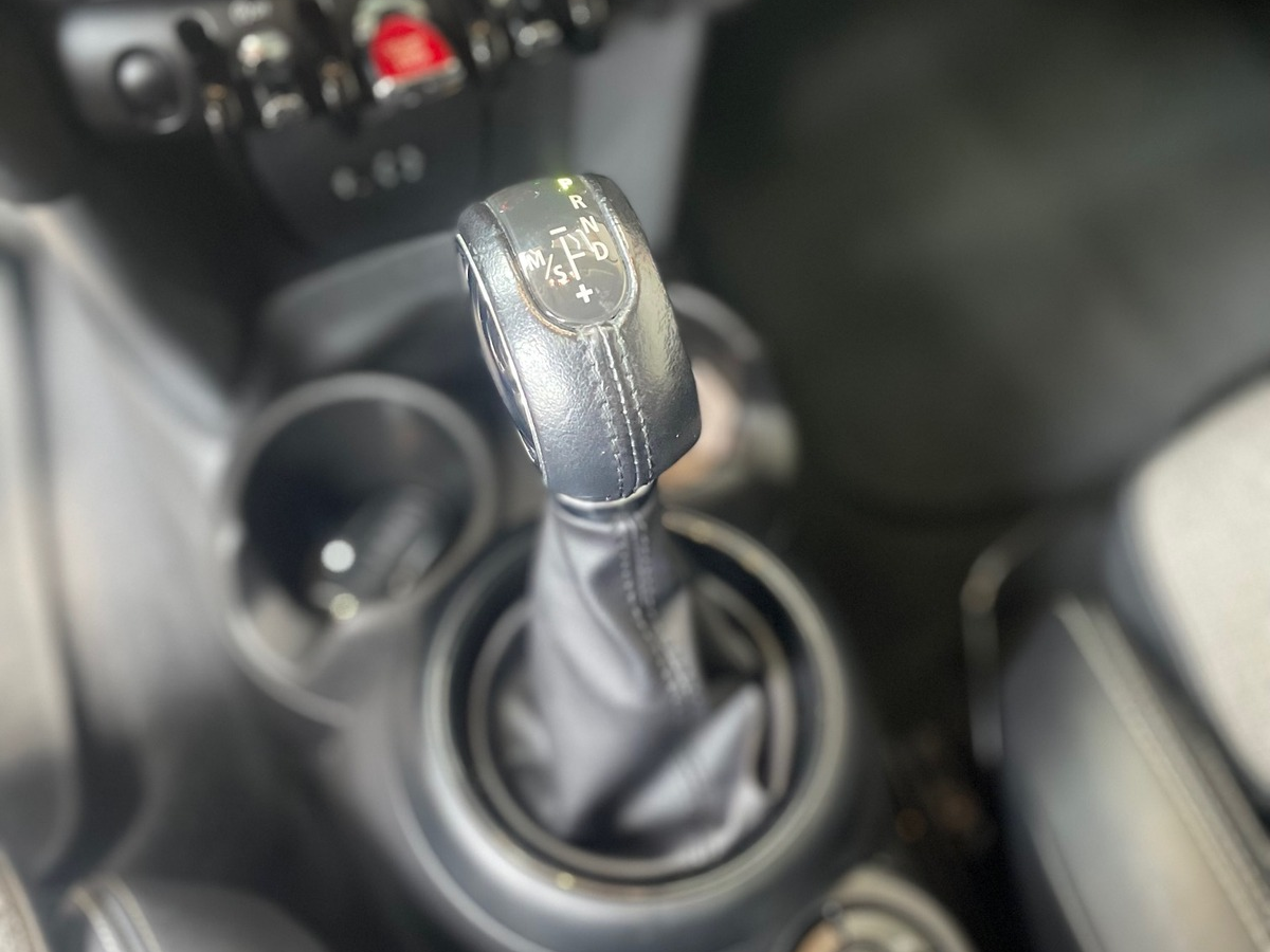 Mini Mini Cooper Shoreditch 1.5D 115ch BVA Garantie 1 an ✅