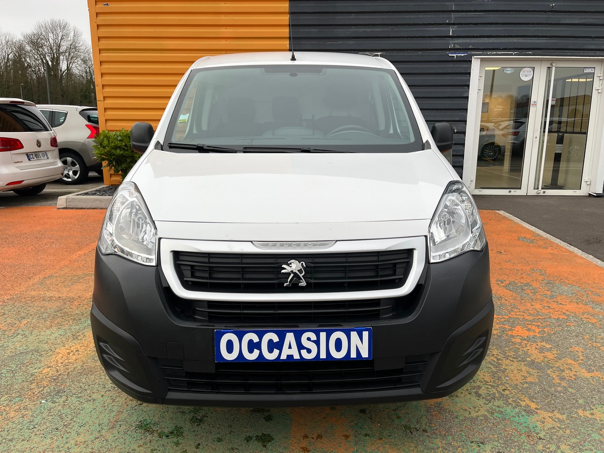 Peugeot Partner Utilitaire Phase 2 L1 Electrique Fourgon 49KW Boîte automatique TVA récupérable