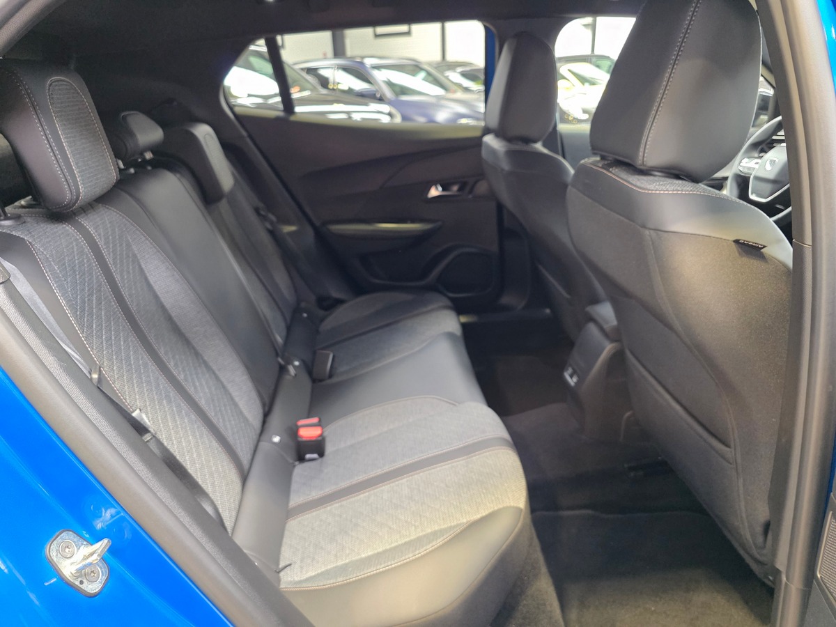 Peugeot 2008 II 130CH ALLURE BVA // ATTELAGE