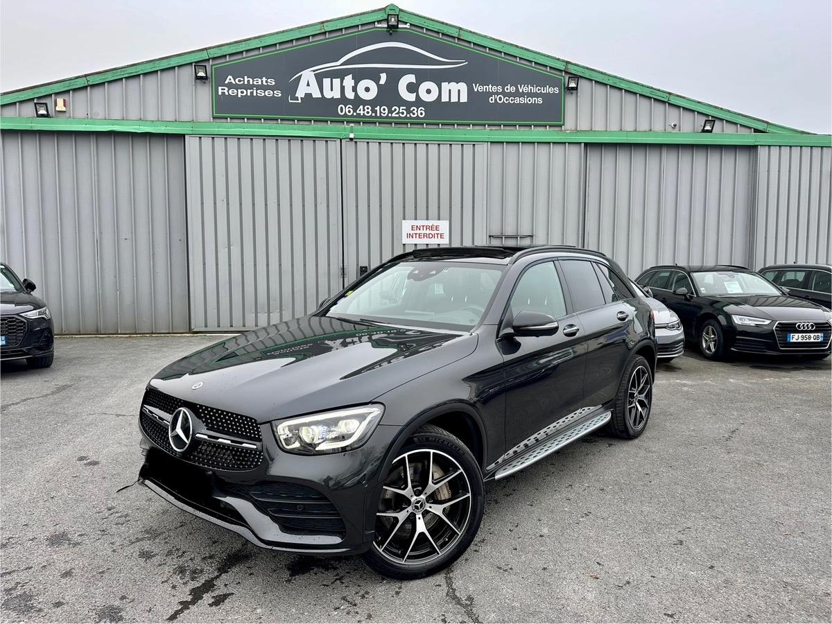 Mercedes Benz GLC 300 de 4 MATIC AMG LINE + TOIT OUVRANT ET ATTELAGE