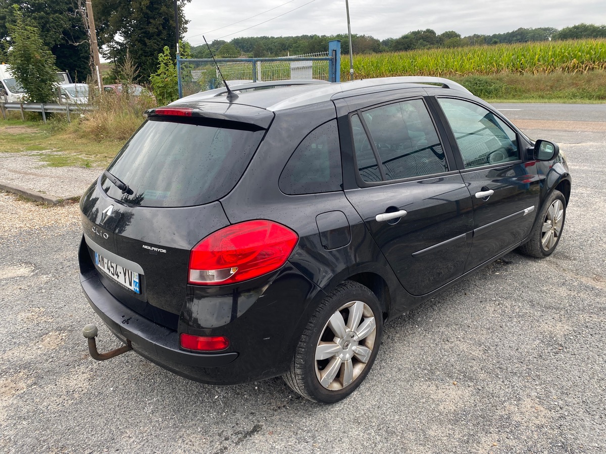 RENAULT Clio 1.5 dci 85cv estate semi cuir 255003km