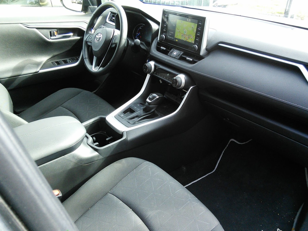 Toyota RAV4 V 2.5 VVT-iE 16V 218 Hybrid 2WD E-CVT 177 cv Boîte auto