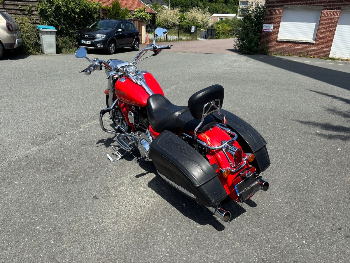 Moto Moto Harley-Davidson FLHRSE3 Screamin' Eagle Road King 2007