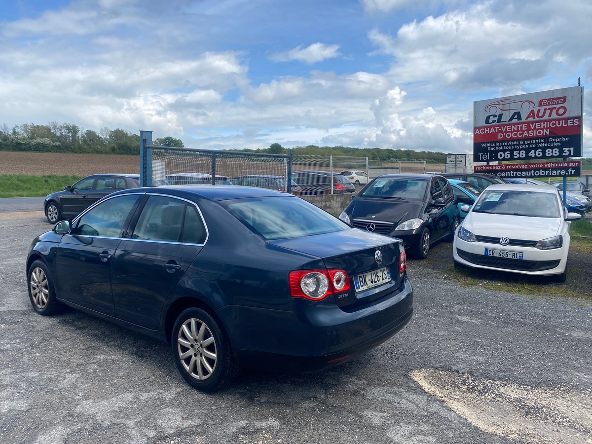 Volkswagen Jetta 2.0 tdi 140cv dsg 209002kms