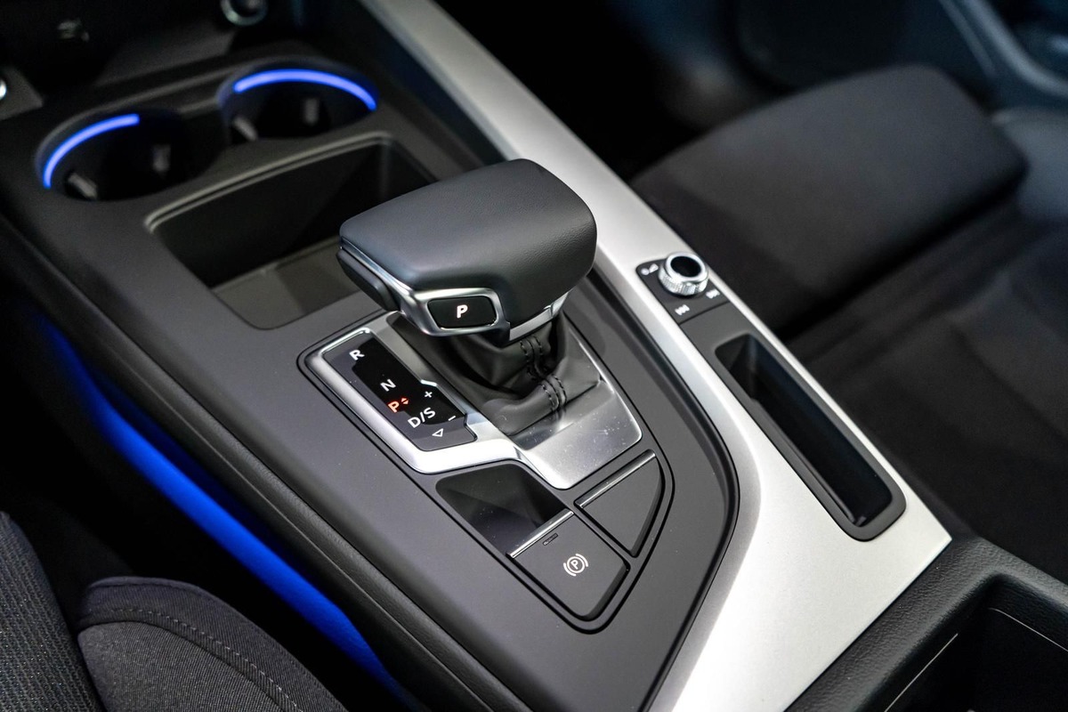 Audi A4 V 40 TDI 204ch Competition S tronic 7