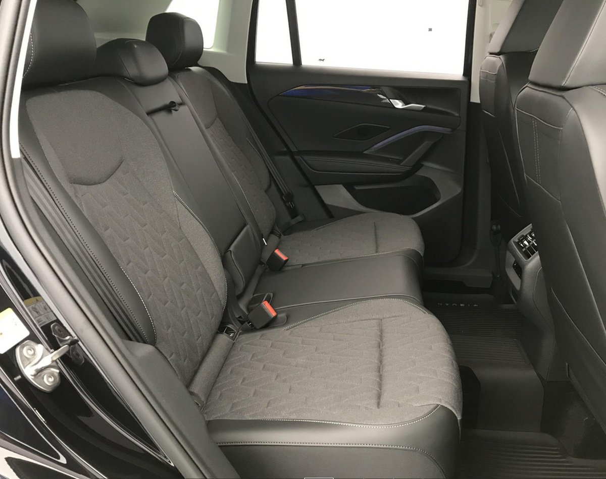 Volkswagen Tiguan NOUVEAU 1.5 eTSI 150CV DSG7 LIFE PLUS  Prix catalogue 52 275,00 € TTC
