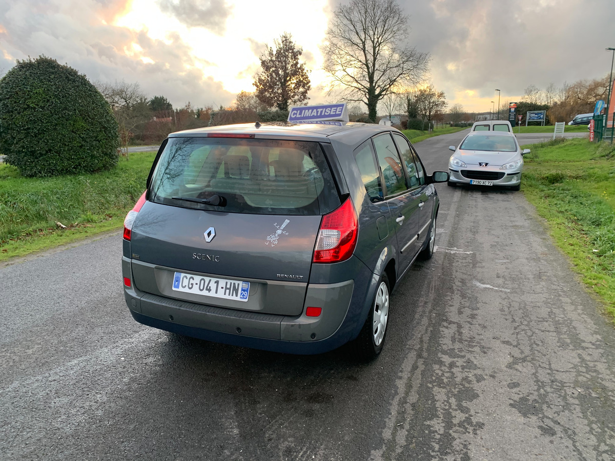 RENAULT Grand Scenic 1.5 dci - 105 - 7pl 121810KM