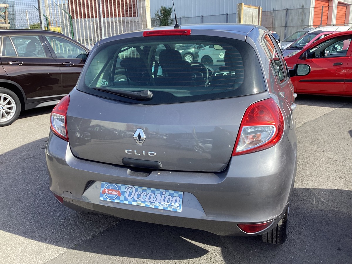 RENAULT Clio 1.2 Authentique