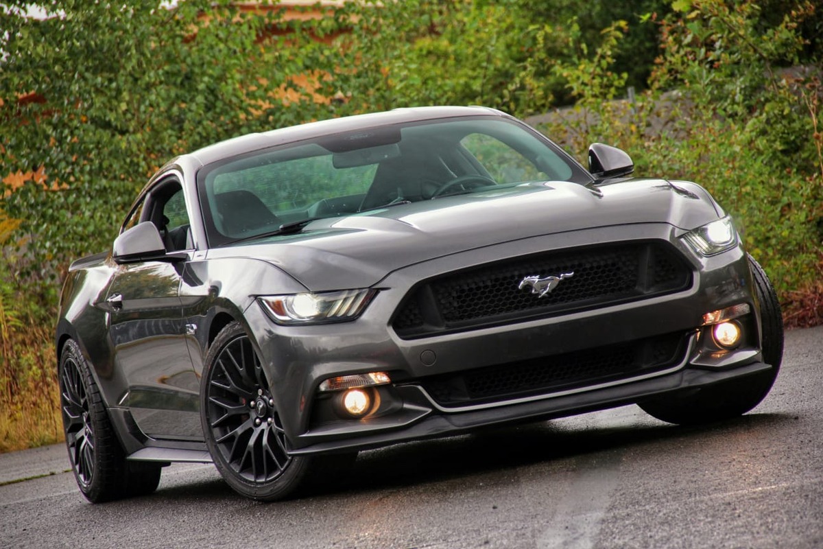 Ford Mustang Fastback VI 5.0 V8 421ch GT / Brembo / Recaro