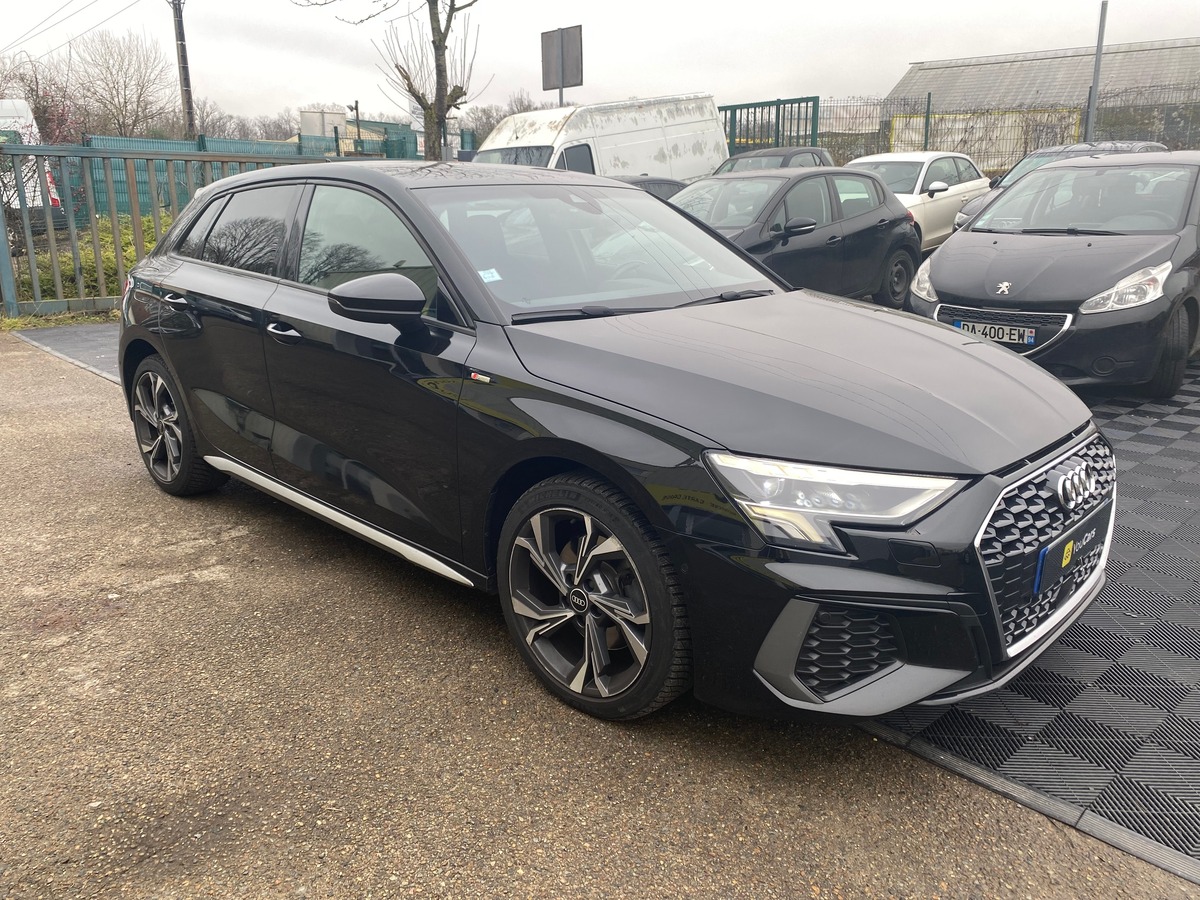 Audi A3 Sportback Sportback 2.0 SLINE 150 cv Boîte auto RIEN A PREVOIR - ENTRETIEN AUDI - CARPLAY