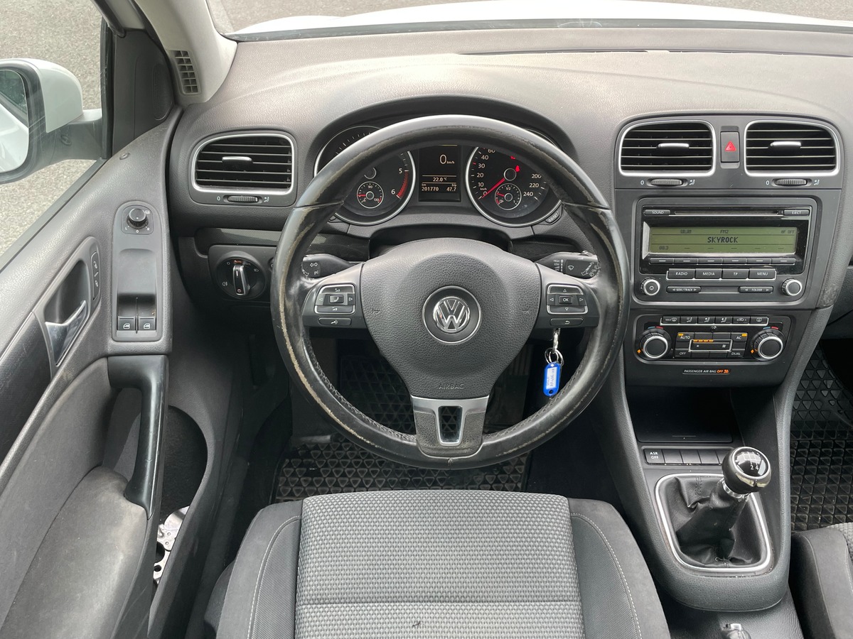 Volkswagen Golf VI 5 Portes 1.6 TDI 16V FAP 105 cv
