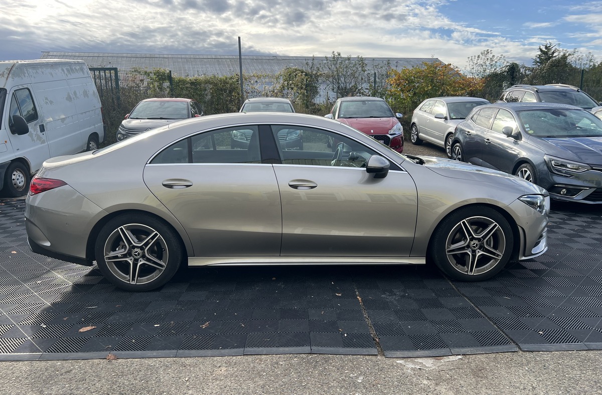 Mercedes-Benz CLA Coupé 180 d 116 cv Boîte auto - CAMERA DE RECUL - ENTRETIEN MERCEDES - ATTELAGE