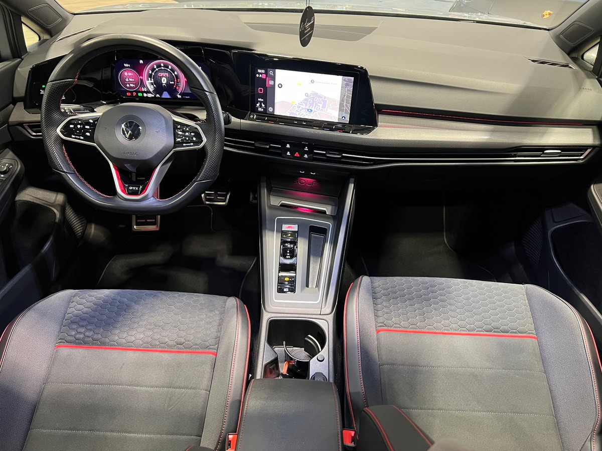 Volkswagen Golf 8 VIII 2.0 TSI 300 GTI CLUBSPORT DSG7 /TOIT PANO/JA19/CARPLAY/