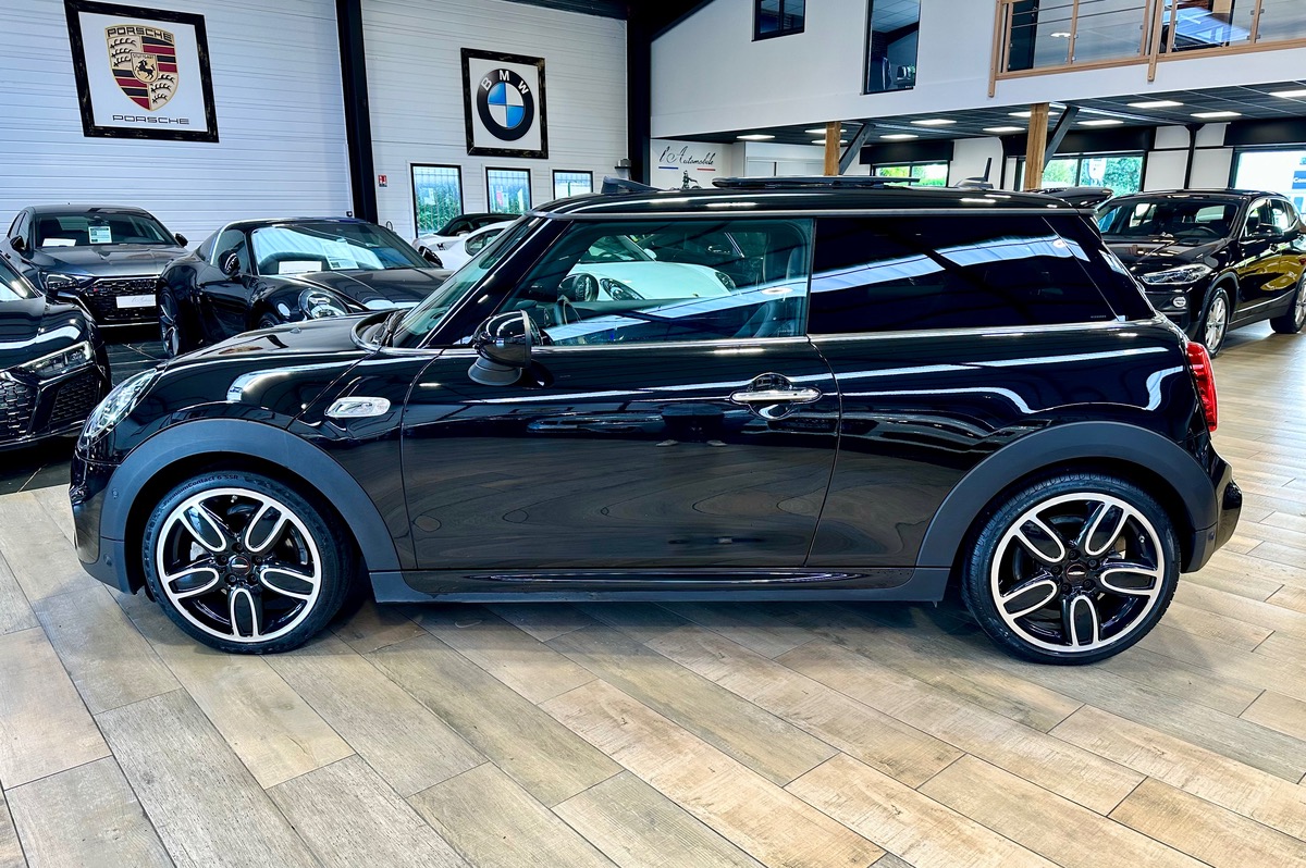 Mini Mini III 3P 2.0 192 Cooper S JCW BVA7 Full Black b