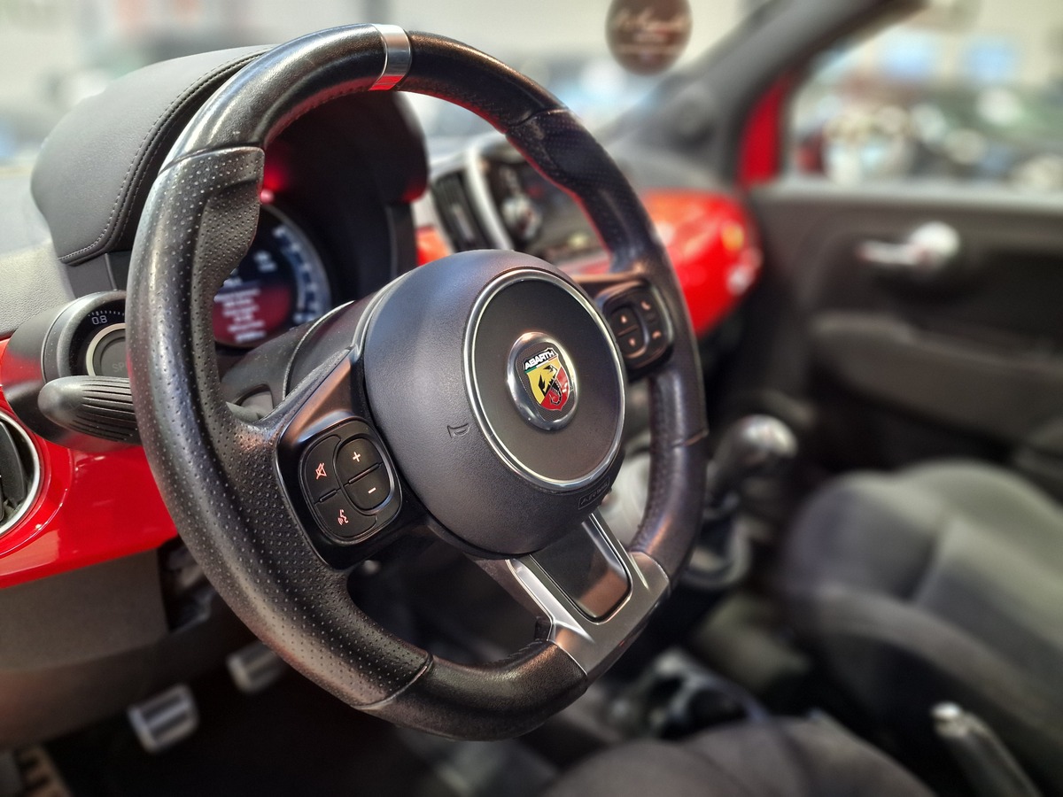 Abarth 500 1.4 T-JET 145 595 B