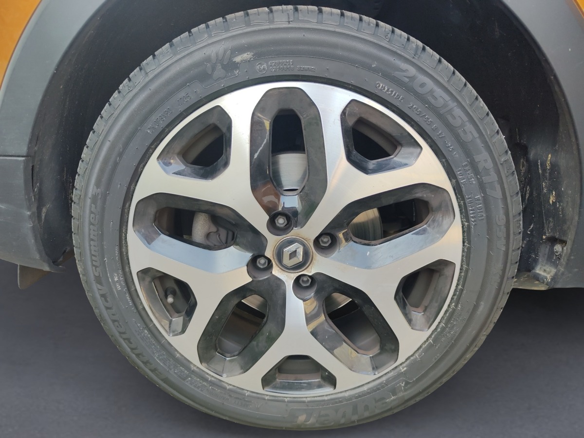 RENAULT Captur TCE 150 INTENS SEULEMENT 37000 KMS