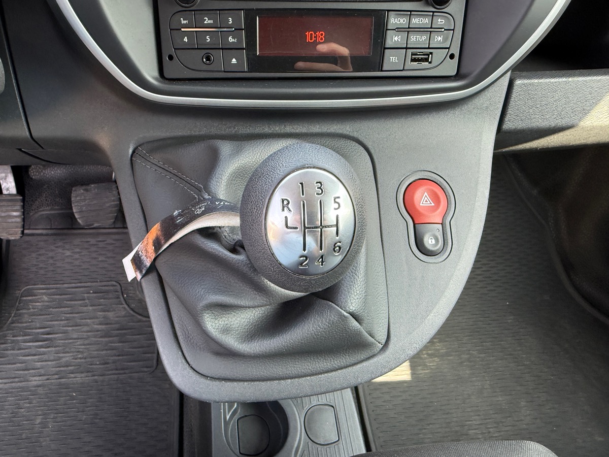 Nissan NV250 L1 1.5 dCi Fourgon 95cv N-CONNECTA, TVA RÉCUPÉRABLE, 3places, Suivi Complet.