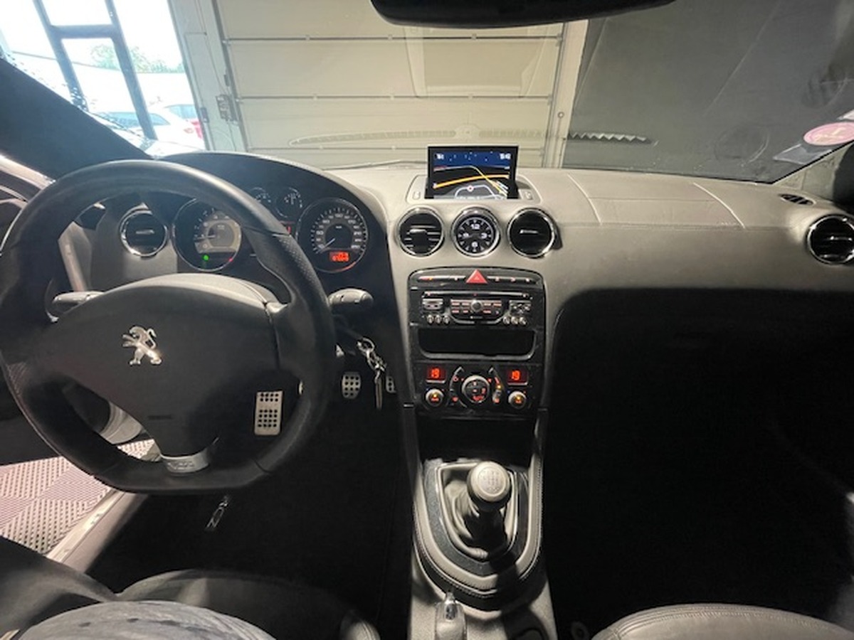 Peugeot RCZ 1.6 THP 200CV