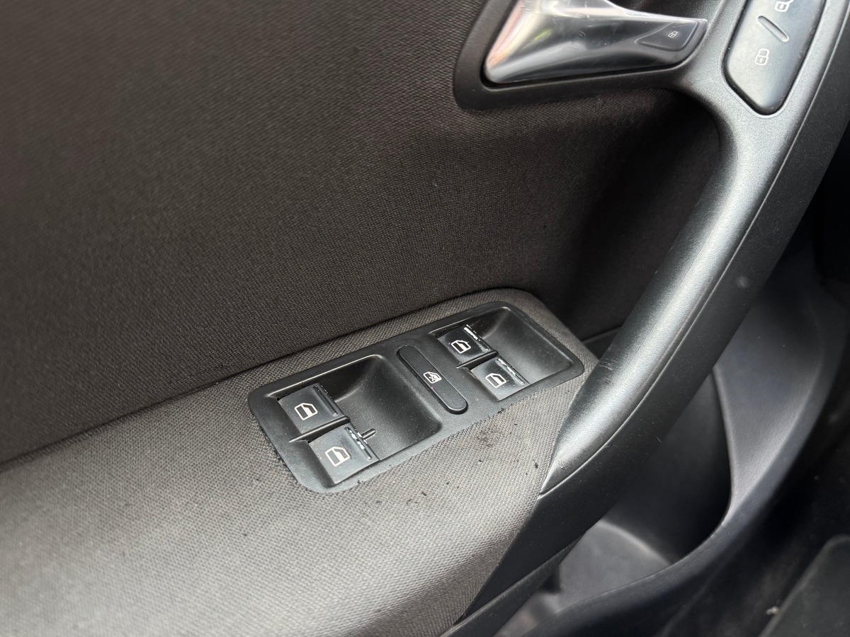 Volkswagen Polo V Confortline 1.6 TDI 75 cv - Ecran Multimédia