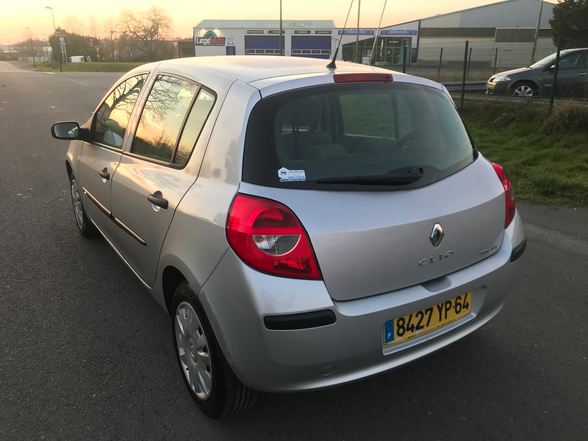 RENAULT Clio 1.5 DCI 70CV EXPRESSION 155987 KM