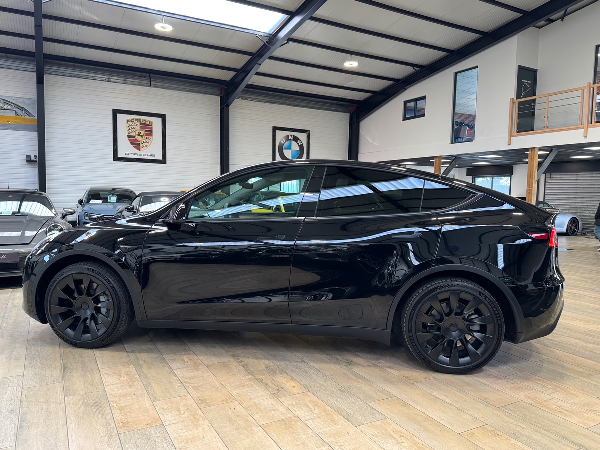 Tesla Model Y 347 cv PREMIÈRE MAIN AUTOPILOTE