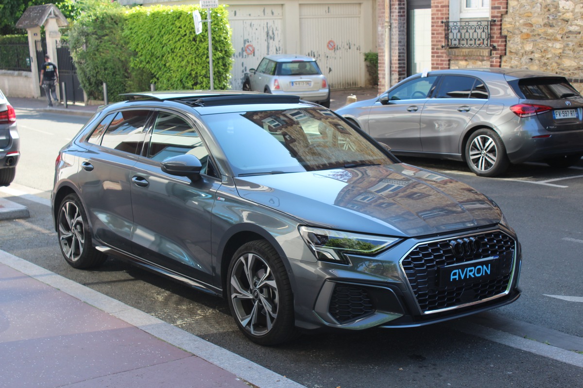 Audi A3 IV (2) SPORTBACK 2.0 35 TDI 150 S LINE S TRONIC 7 /TO / 1 ERE MAIN