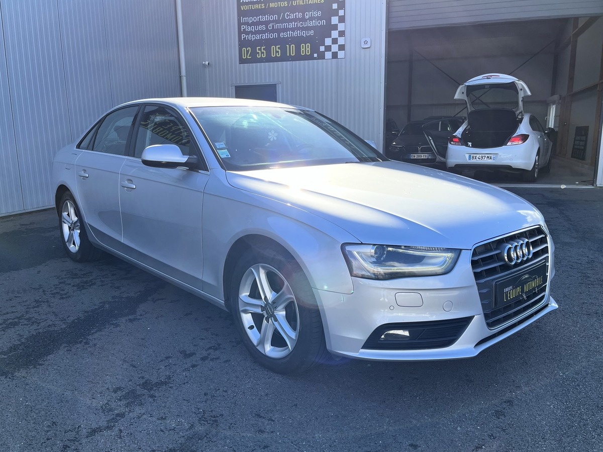 Audi A4 (2) 2.0 TDI 143 AMBITION LUXE + ATTELAGE