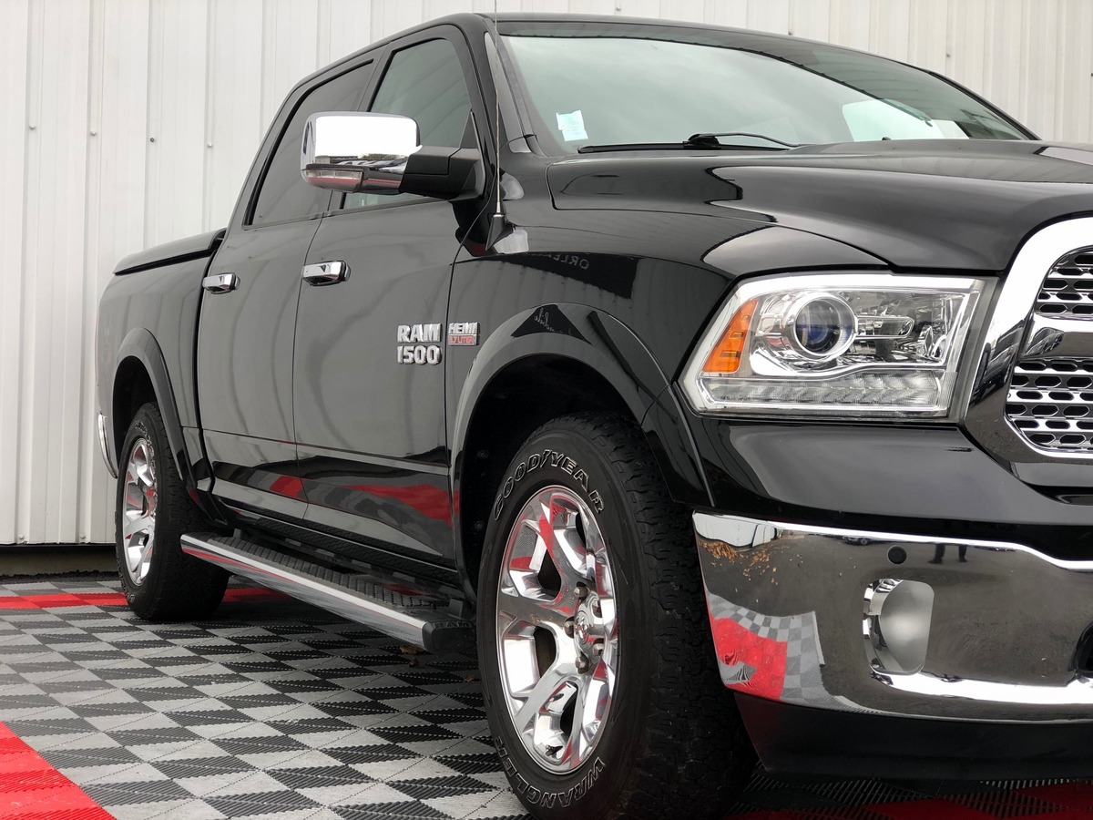 Dodge RAM 1500 LARAMIE 5.7 V8 395 CREW CAB GPL