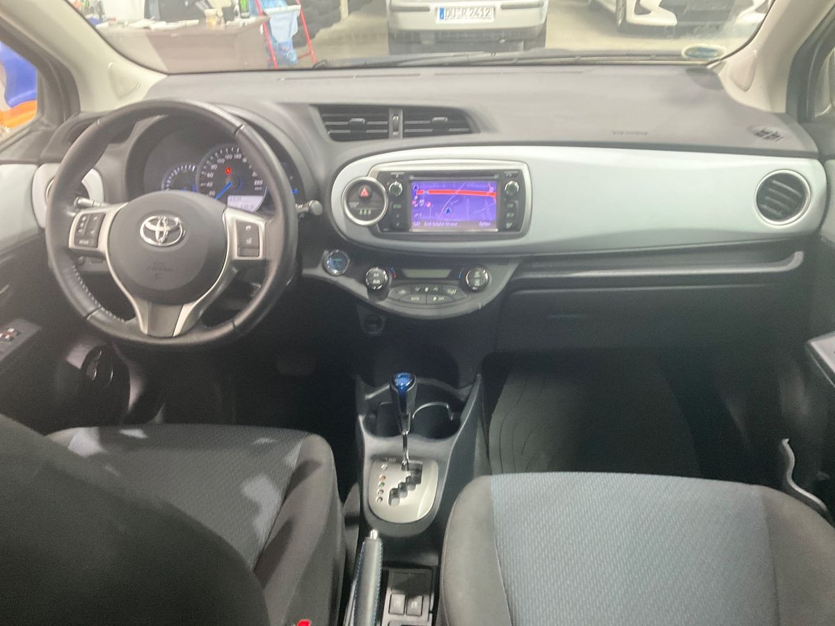 Toyota Yaris Hybrid 1.5 100 HSD