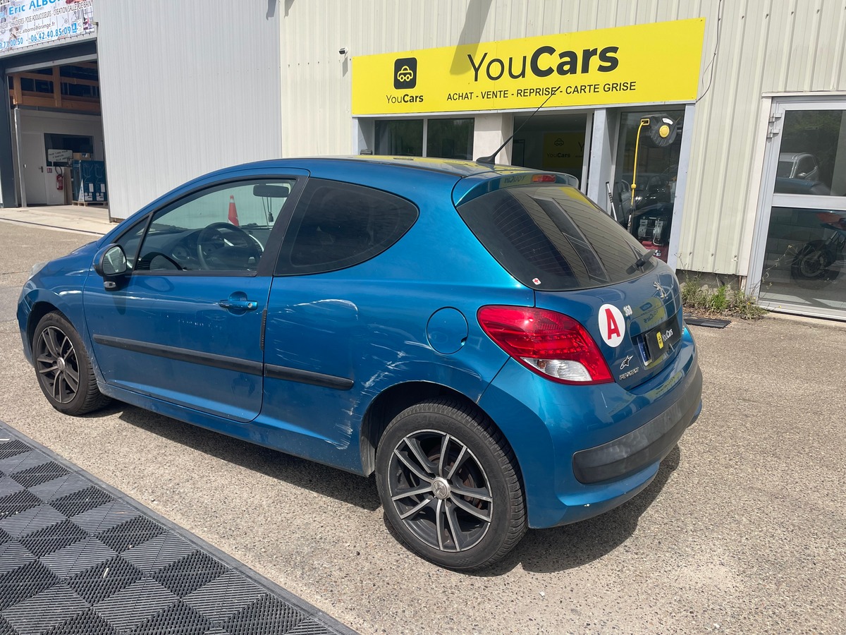 Peugeot 207 1.4 90 CV IDEAL JEUNE PERMIS - CLIMATISATION - POSTE BLUETOOTH - REGULATEUR DE VITESSE