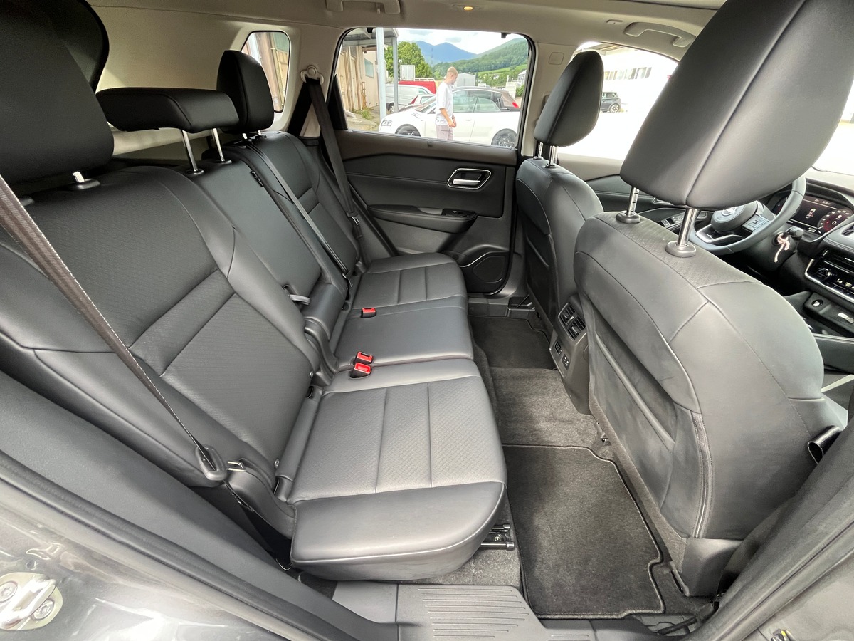 Nissan NISSAN X TRAIL E POWER 204CH TEKNA, 3 ANS D'ENTRETIENS INCLUS, TOIT OUVRANT, SIEGES CHAUFFANT