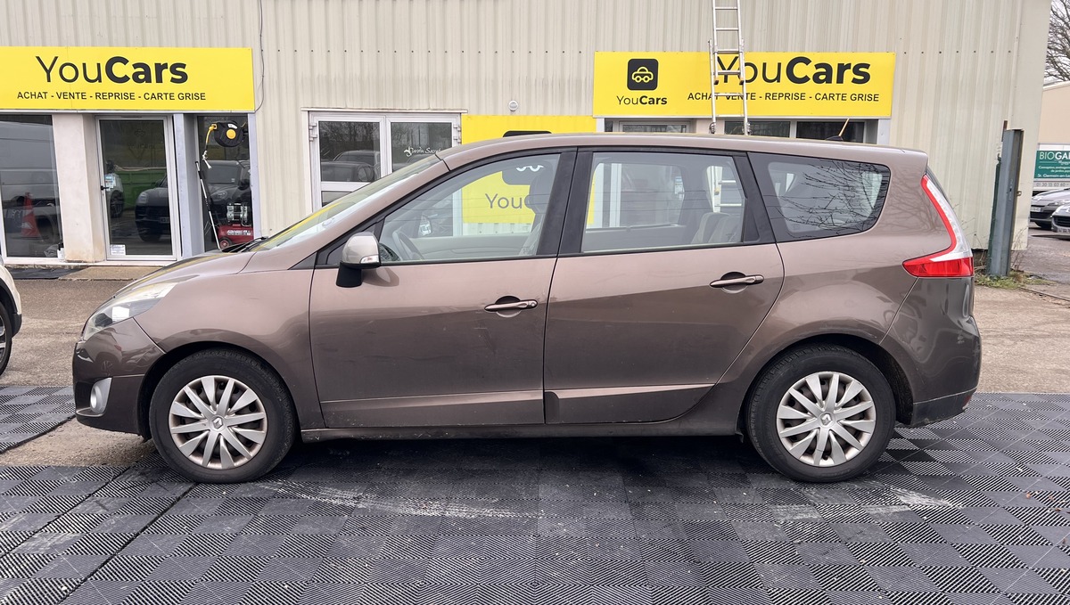 RENAULT Grand Scenic Grand Scénic III 1.9 dCi 131 cv - 7 PLACES - ENTRETIEN A JOUR - DISTRIBUTION OK