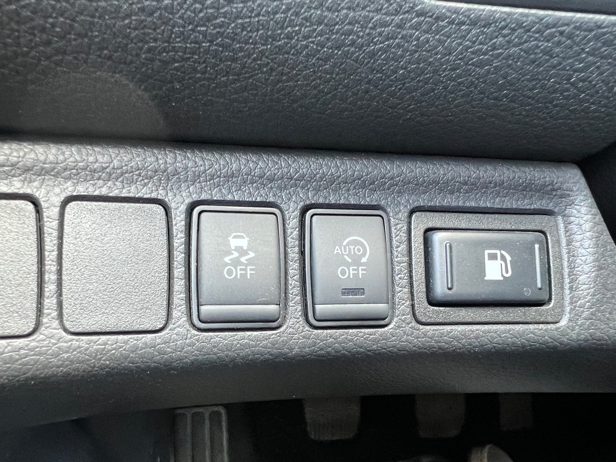 Nissan NISSAN NAVARA 2.3L KING CAB 163ch, SUIVI COMPLET, GARANTIE CONSTRUCTEUR