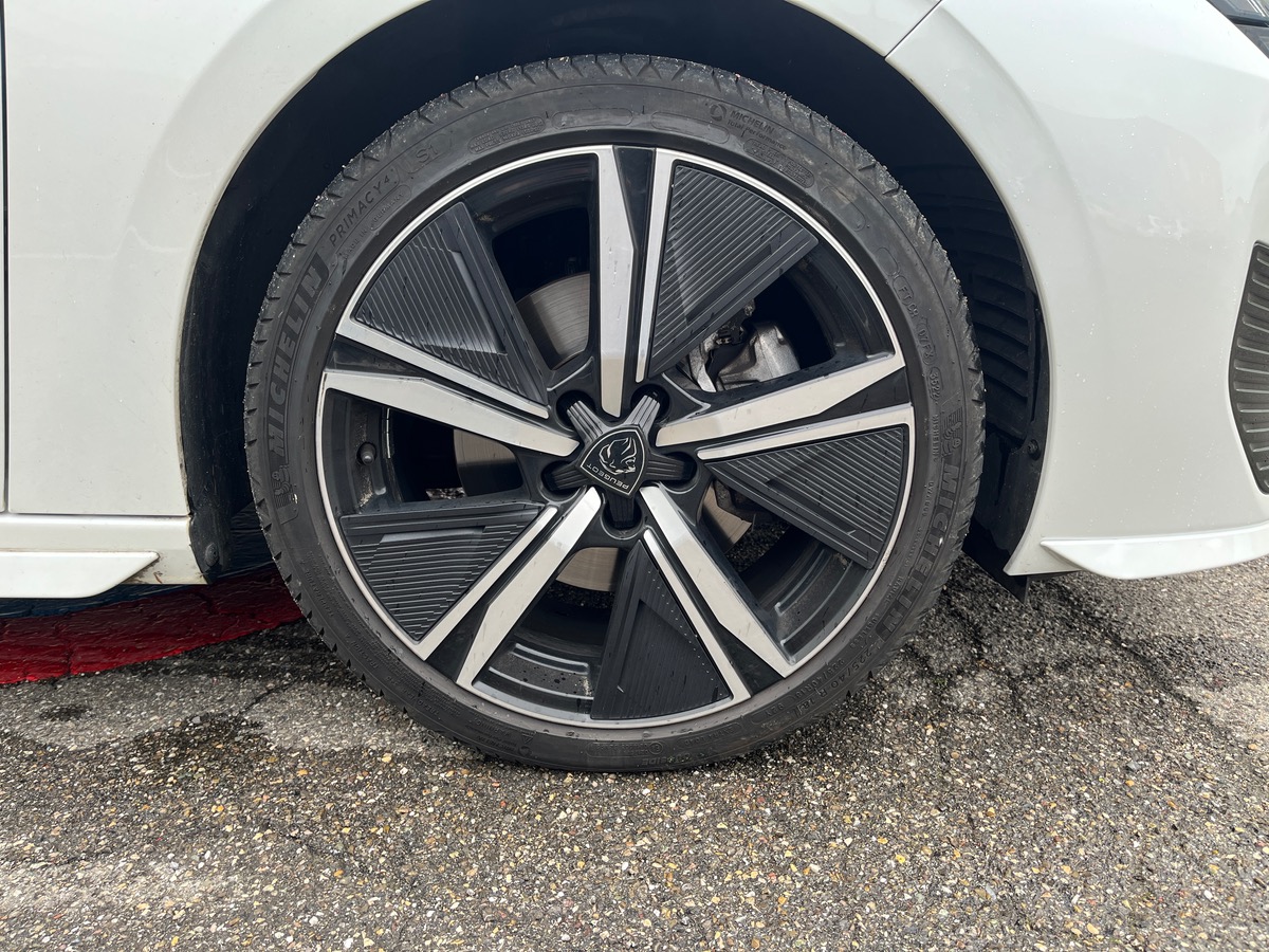 Peugeot 308 III 1.5 BLUEHDI 130 S&S GT EAT8