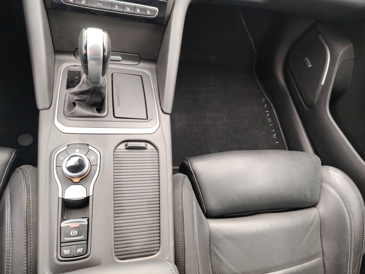 RENAULT Talisman Estate 2.0 dci 200 initiale Paris seulement 43500 kms . 2 eme Main