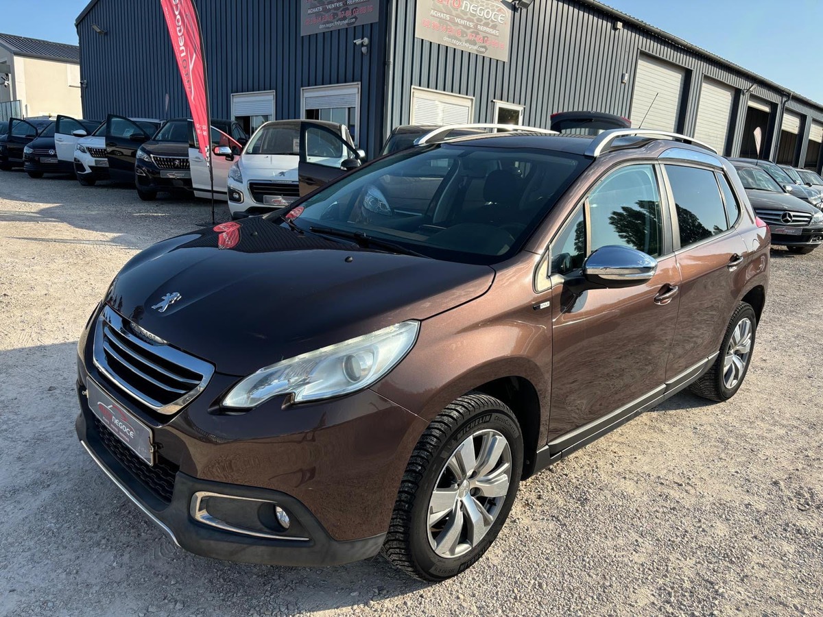 Peugeot 2008 1.2 puretech 82 cv finition STYLE*