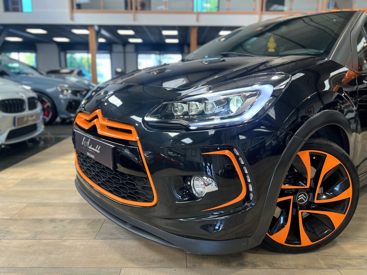 Citroën DS3 RACING 1.6 THP 203  FEUX + ECHAPPEMENT