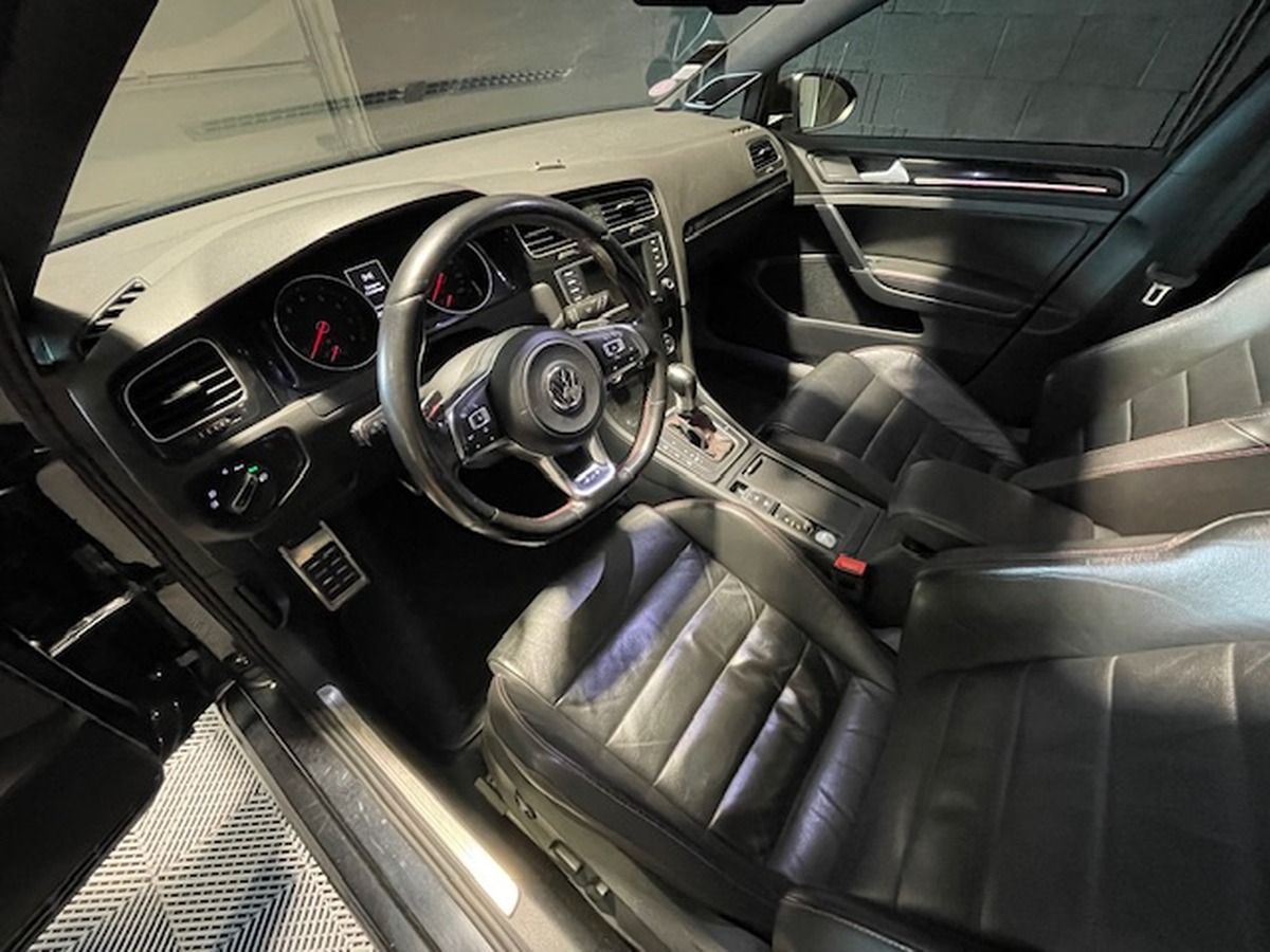 Volkswagen Golf GTI 230CV DSG6