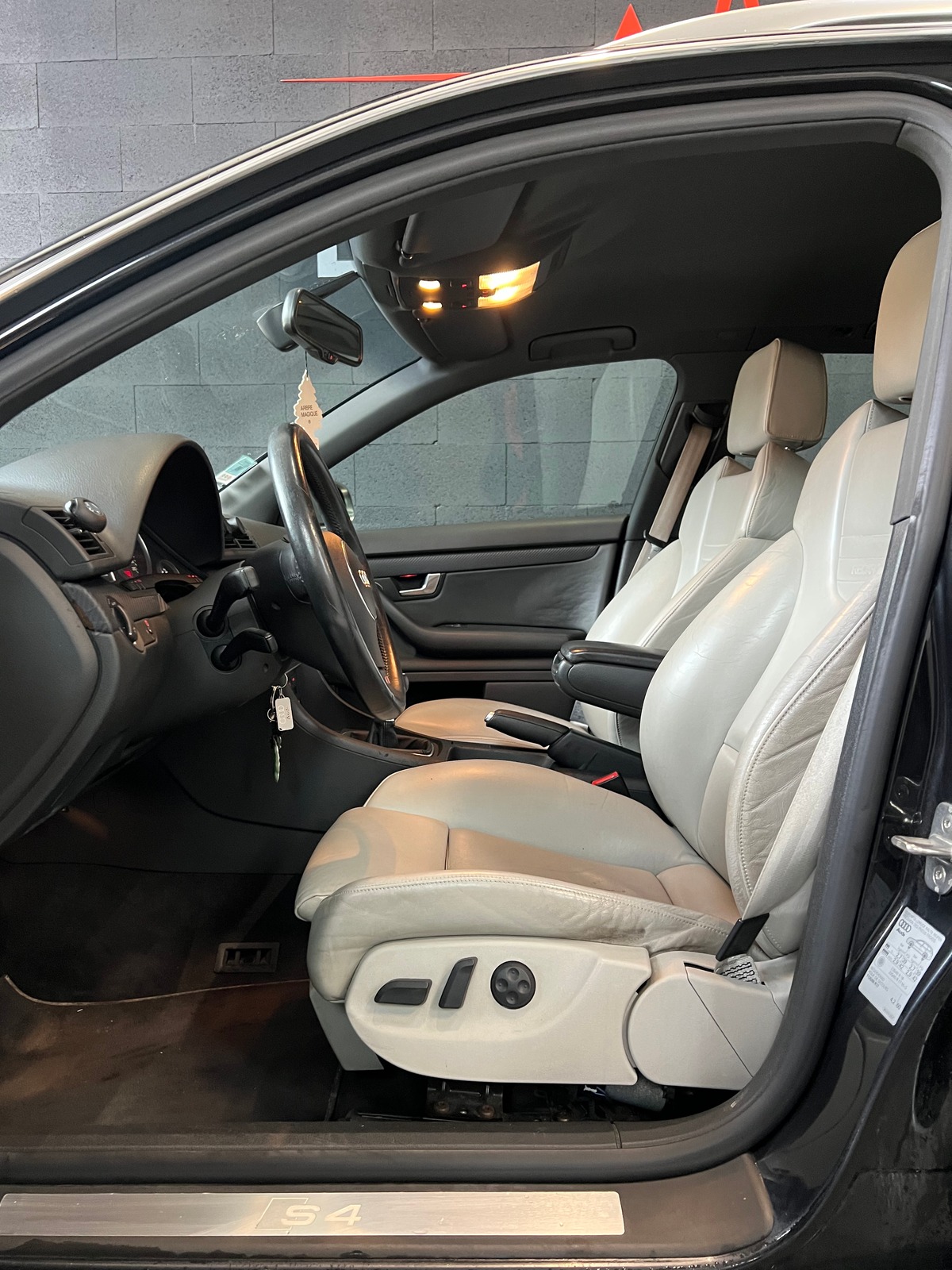 Audi S4 4.2 v8 344cv