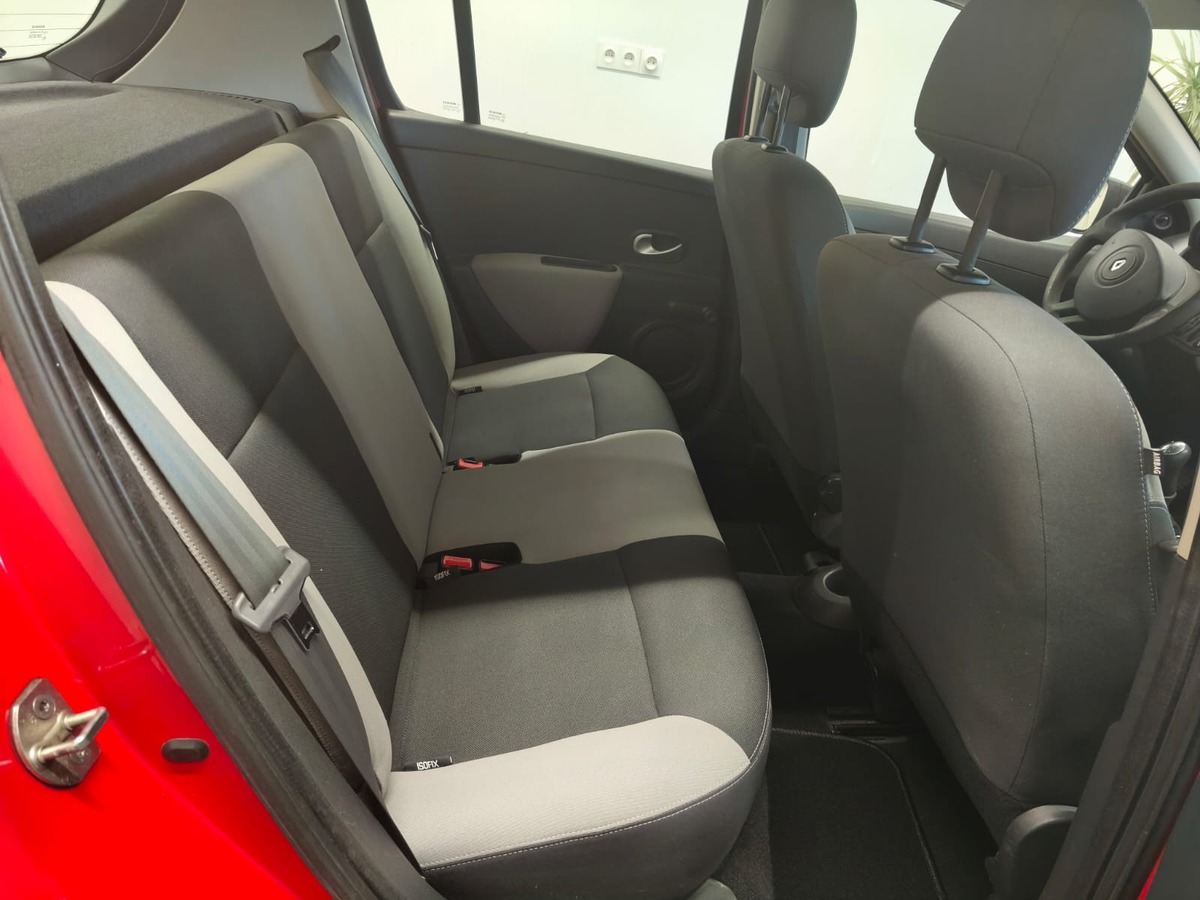 RENAULT Clio 1.2 16V - Première main - Suivi complet Renault -