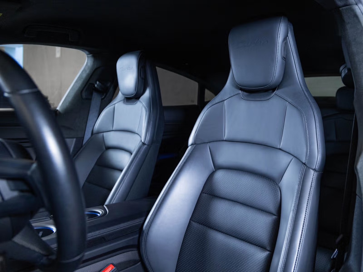 Porsche Taycan Turbo 680ch Performance Battery+ Ecran Passager/360/Bose/Inno/Keyless/Roues AR direc.
