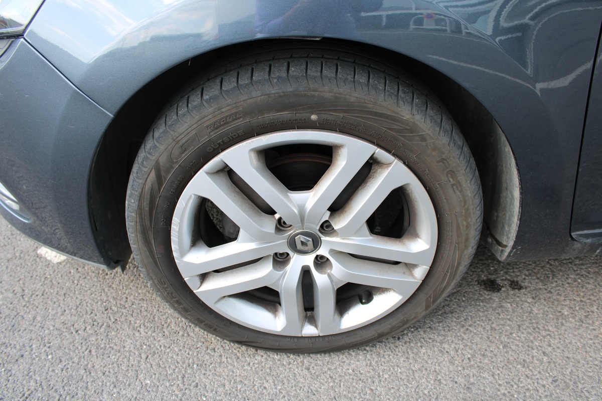 Renault CLIO IV (2) 1.5 DCI 90 BUSINESS ENERGY 82g