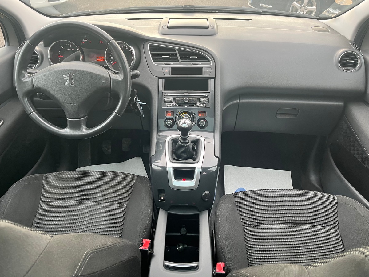 Peugeot 5008 1.6 HDi 110 CH