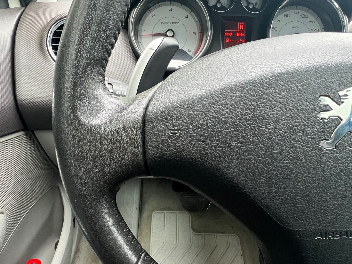 Peugeot 308 Neubauer 1.6 HDI 90 Boite Auto 6