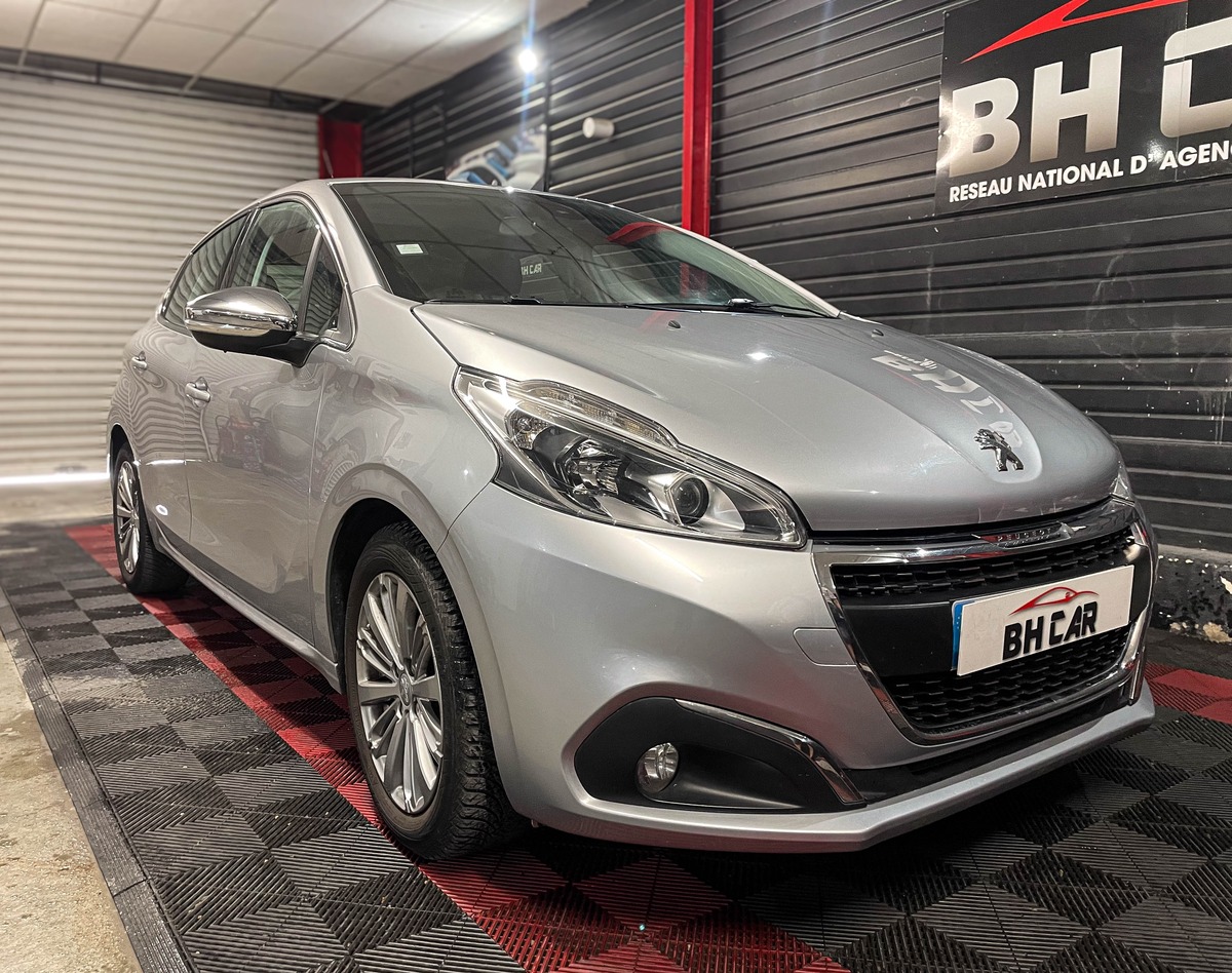 Image: Peugeot 208 1.2 PureTech 82ch BVM5 Signature