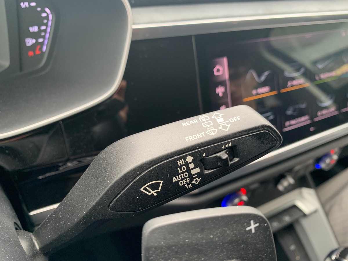 Audi Q3 DESIGN LUXE QUATTRO