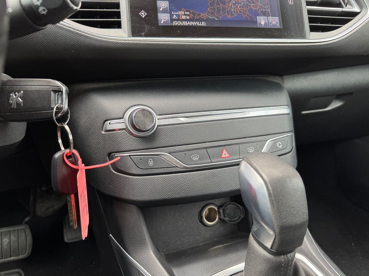 Peugeot 308 Allure II (T9) 1.2 e-THP 130 cv - Boîte auto - Distribution ok
